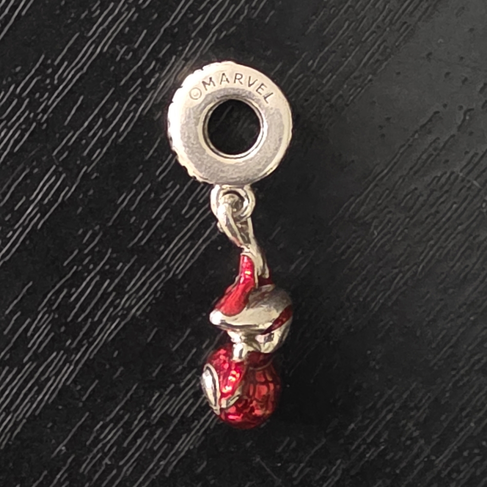 Pandora Spider-Man Hanging Charm - Picture 5 of 6